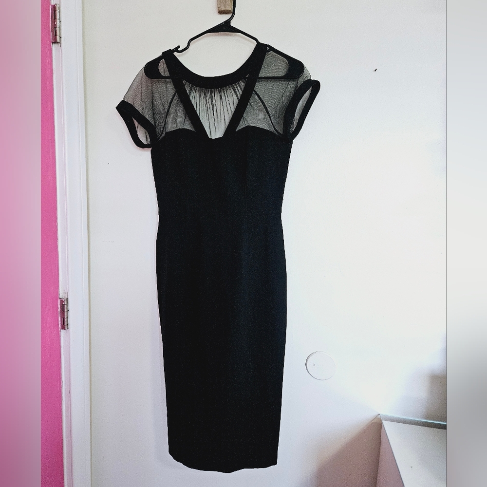 Maggy London Illusion Yoke Cocktail Dress Size 6 - Picture 5 of 8